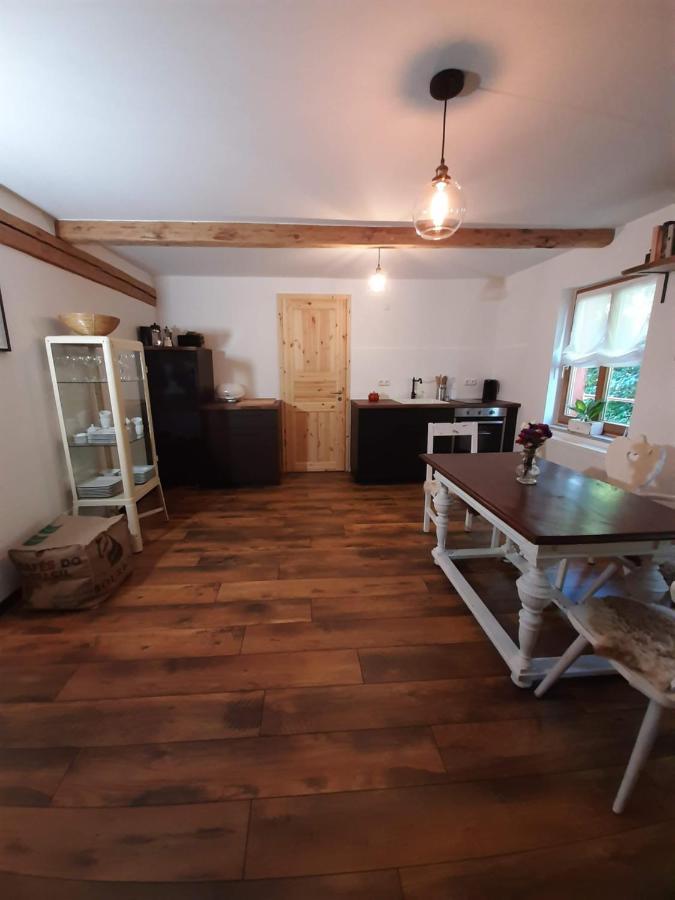 Ferienwohnung Kunst Und Kulturschuppen Hasenmuehle Kammerstein Bagian luar foto